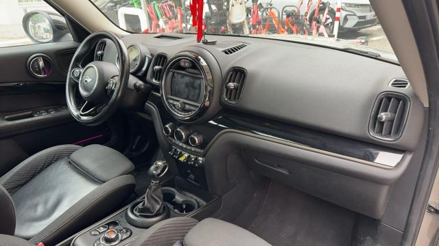 Mini Countryman image 2