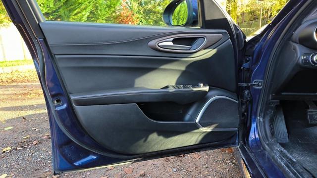 Alfa Romeo Giulia image 6