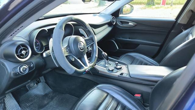 Alfa Romeo Giulia image 5
