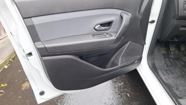 Renault Express image 6