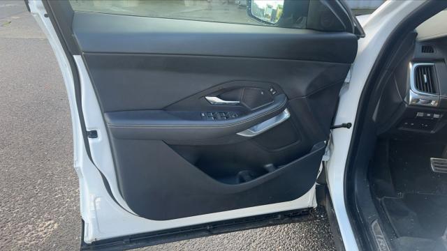 Jaguar E-Pace image 8