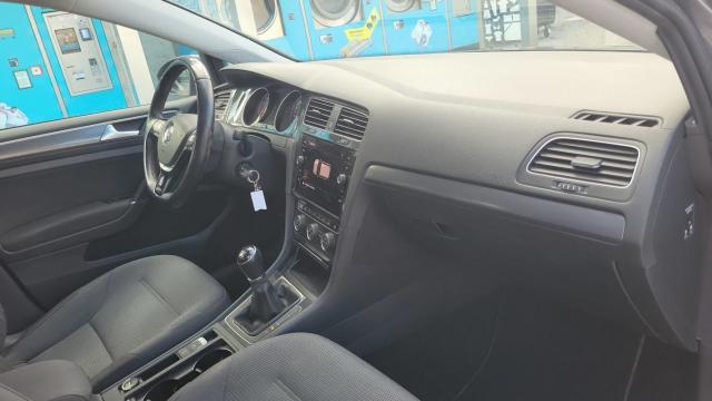 Volkswagen Golf image 8