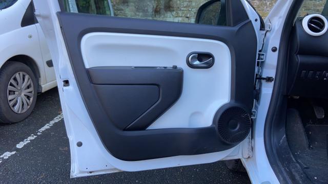 Renault Twingo image 6