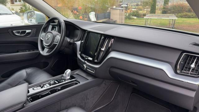 Volvo Xc60 image 2