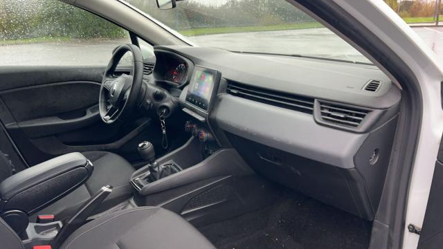 Renault Clio image 9