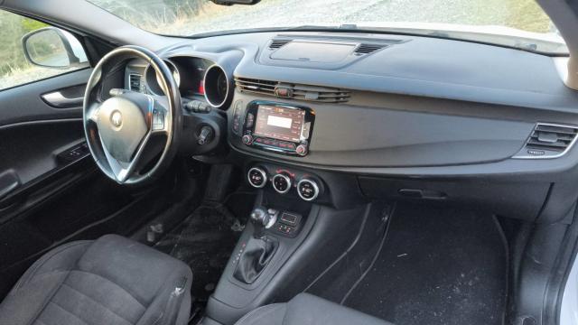 Alfa Romeo Giulietta image 3