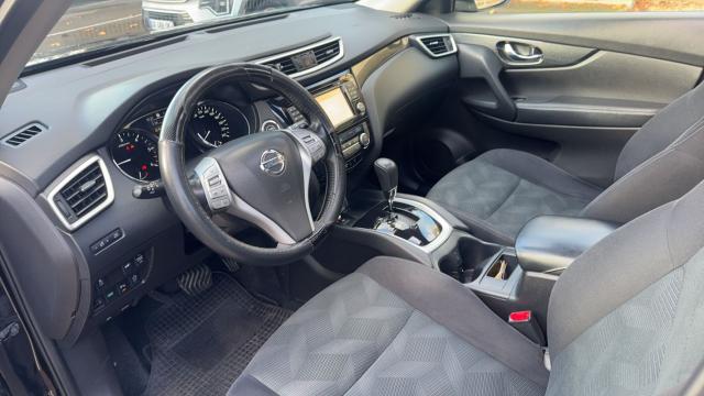 Nissan X-Trail image 2