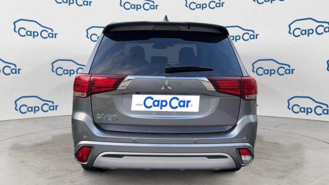 Mitsubishi Outlander image 7