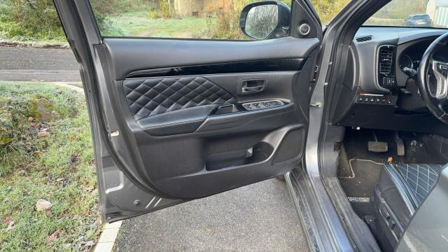 Mitsubishi Outlander image 4