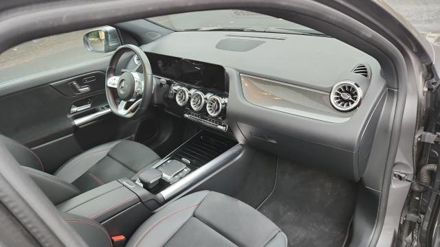 Mercedes Benz Gla image 2