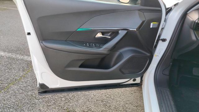 Peugeot 2008 image 6