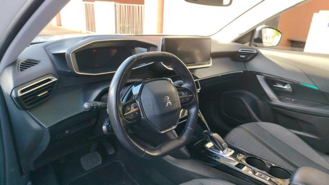 Peugeot 2008 image 9