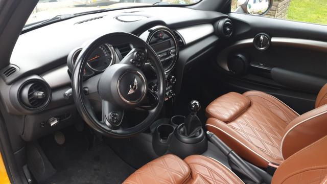 Mini Cabrio image 2