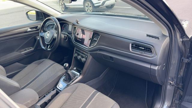 Volkswagen T-Roc image 8