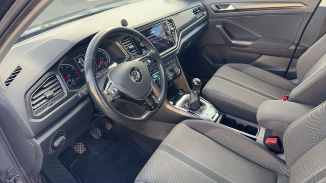 Volkswagen T-Roc image 1