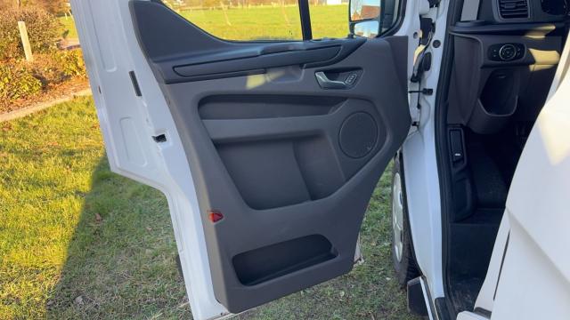 Ford Transit Custom Fourgon image 9