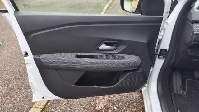 Dacia Sandero image 1