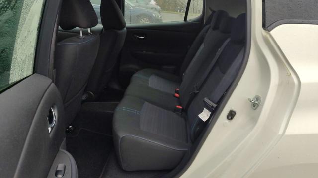 Nissan Leaf image 6