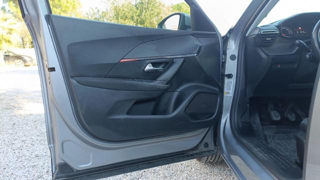 Peugeot 2008 image 1