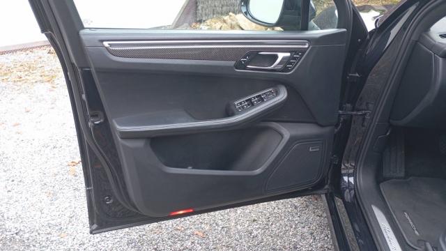 Porsche Macan image 3