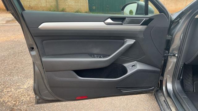 Volkswagen Passat Sw image 1