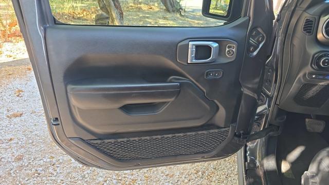 Jeep Wrangler image 7