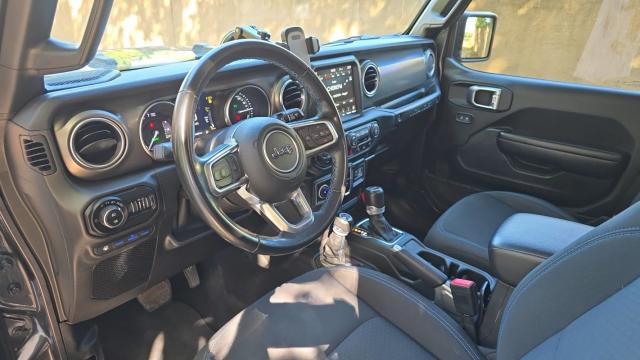 Jeep Wrangler image 2