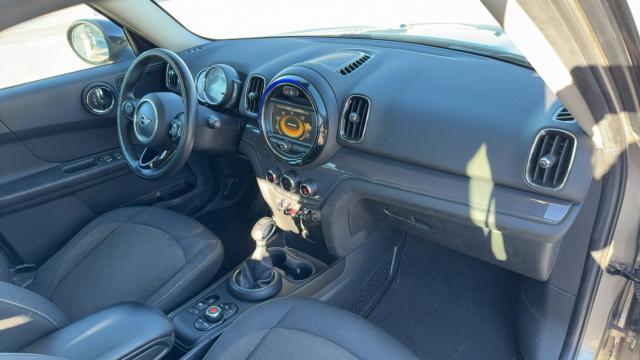 Mini Countryman image 8