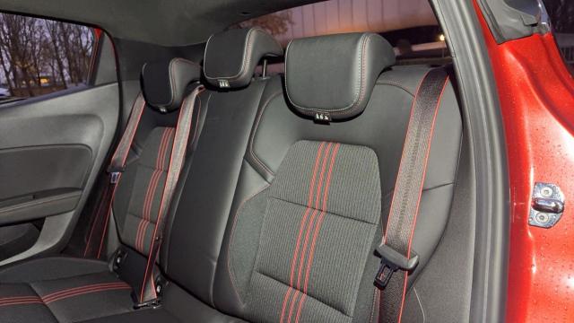 Renault Clio image 1