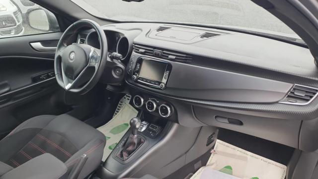 Alfa Romeo Giulietta image 9