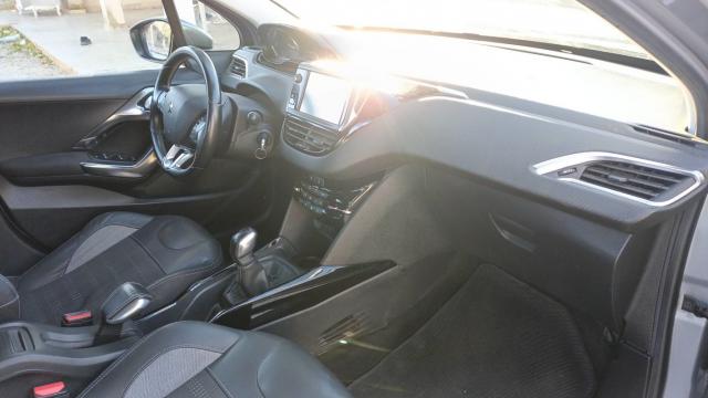 Peugeot 2008 image 9