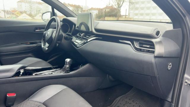 Toyota C-Hr image 6