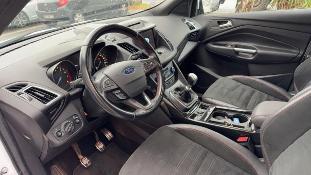 Ford Kuga image 7