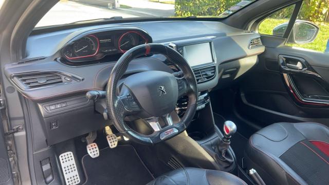 Peugeot 208 image 3