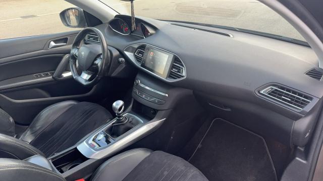 Peugeot 308 image 3