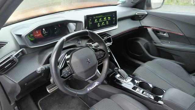 Peugeot 2008 image 2