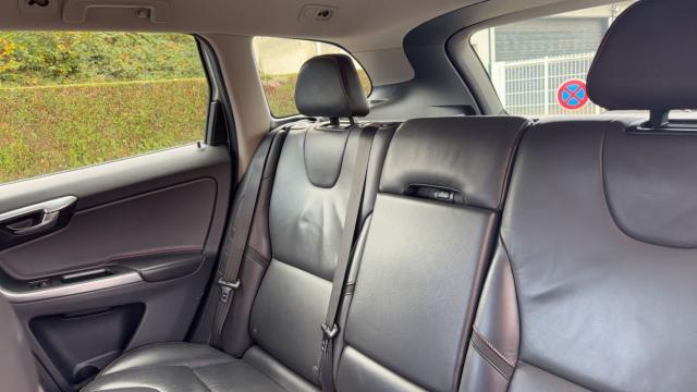 Volvo Xc60 image 9