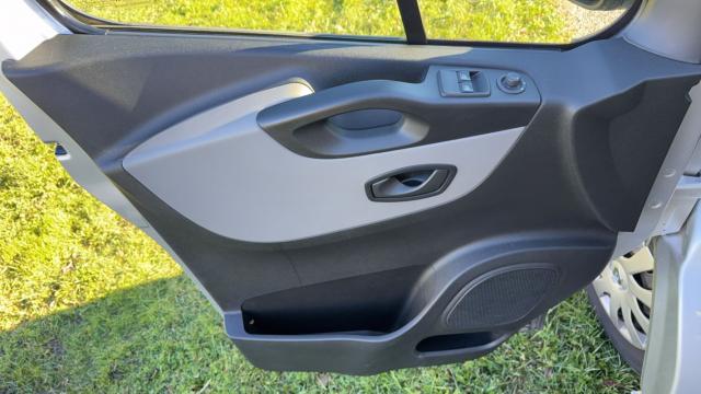 Renault Trafic image 8