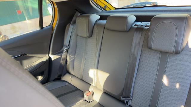 Peugeot 208 image 8