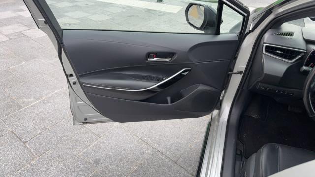 Toyota Corolla Touring Sports image 7