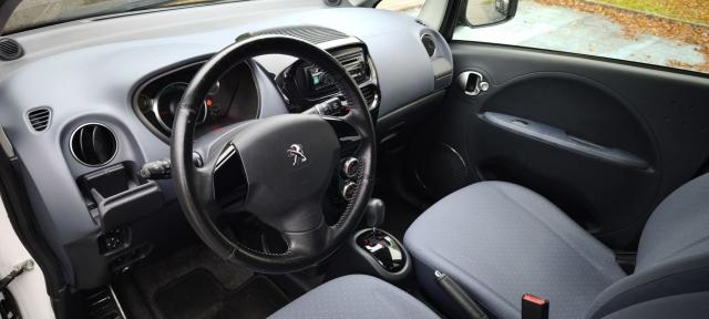 Peugeot Ion image 2