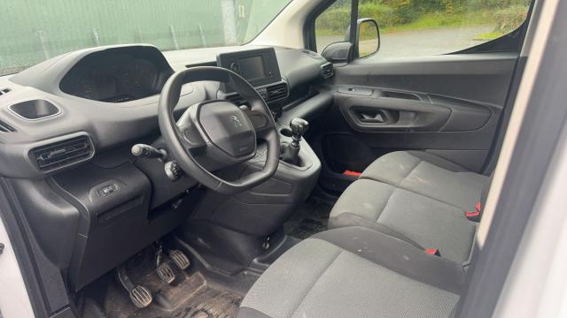 Peugeot Partner image 2