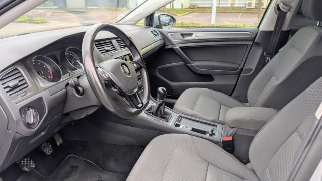 Volkswagen Golf image 6