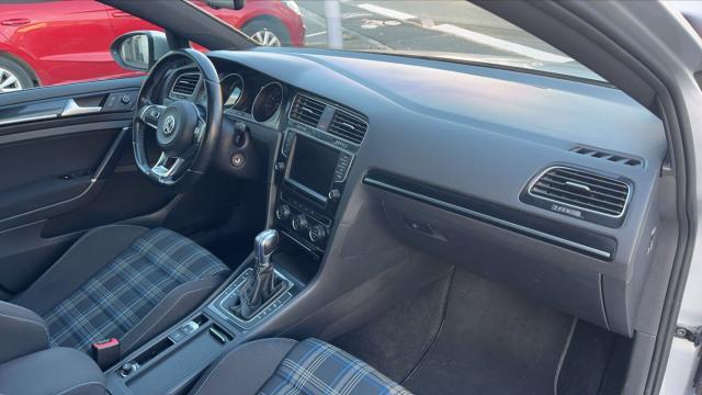 Volkswagen Golf image 3