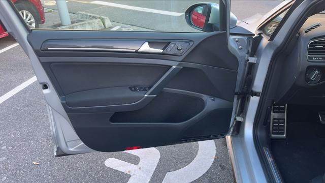 Volkswagen Golf image 6