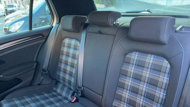 Volkswagen Golf image 1