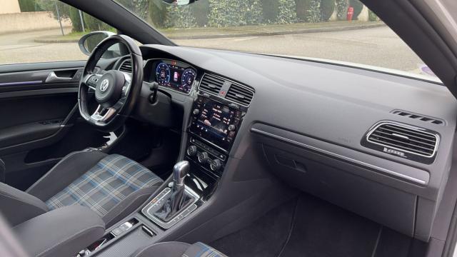 Volkswagen Golf image 5