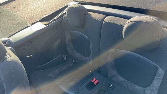 Mini Cabrio image 4
