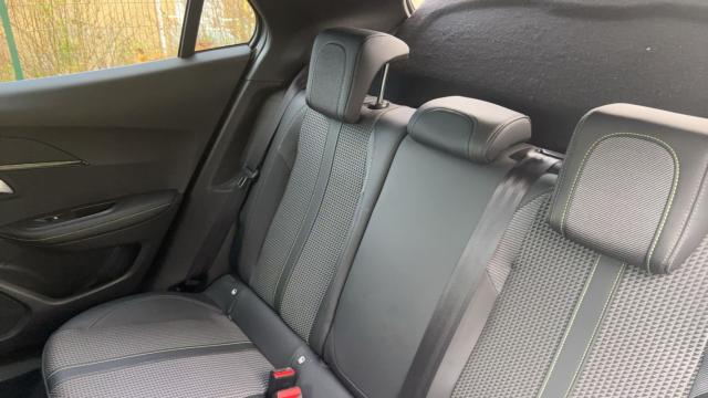 Peugeot 2008 image 8