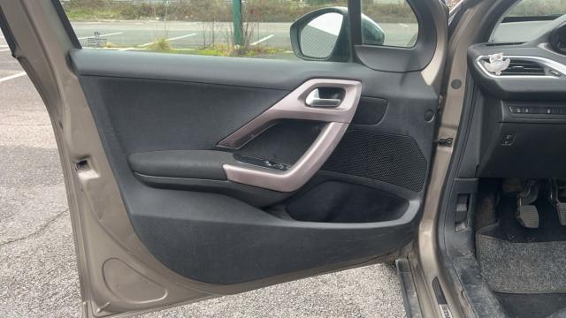 Peugeot 2008 image 2